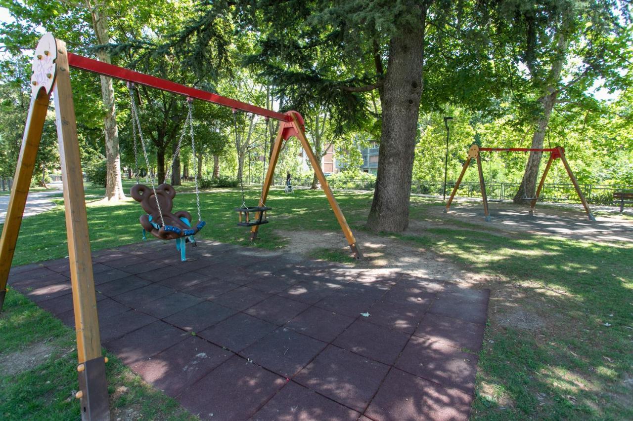 Al Ponte Adiacente Al Parco, Vicino All'ospedale E Centro Apartment *